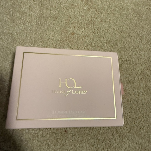 House of Lashes LED light Case - Picture 4 of 5